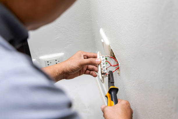 Best Circuit Breaker Repair  in Velva, ND